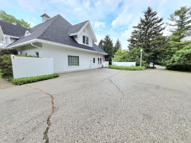 711 Giddings AVENUE, Sheboygan Falls, WI 53085