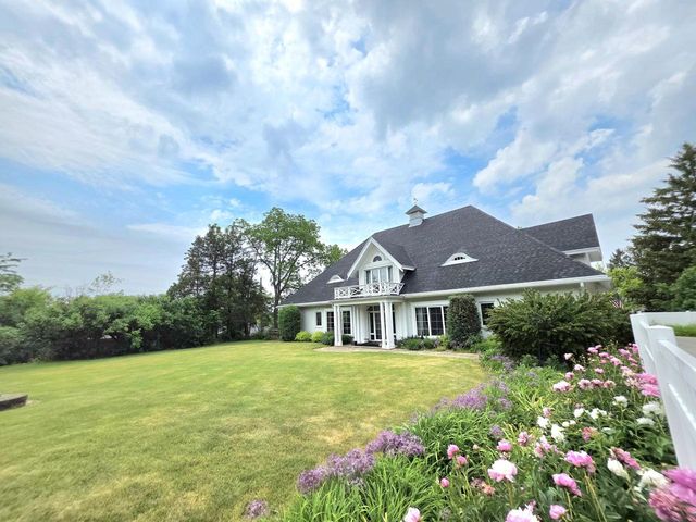 711 Giddings AVENUE, Sheboygan Falls, WI 53085