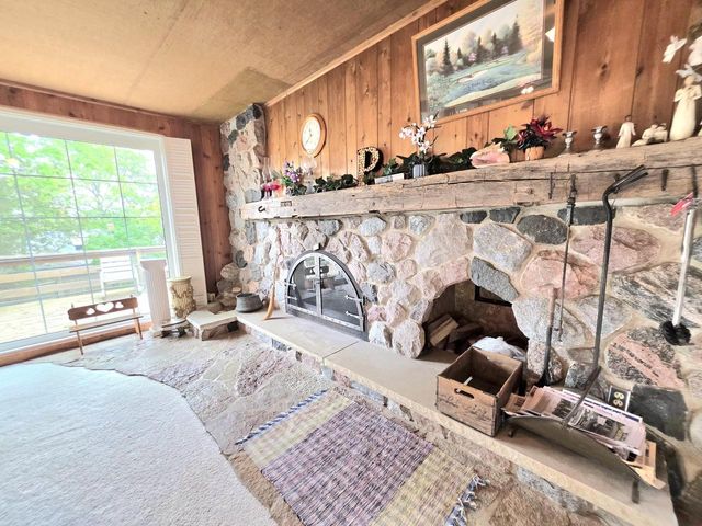 711 Giddings AVENUE, Sheboygan Falls, WI 53085
