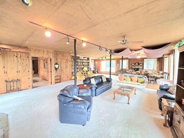 711 Giddings AVENUE, Sheboygan Falls, WI 53085