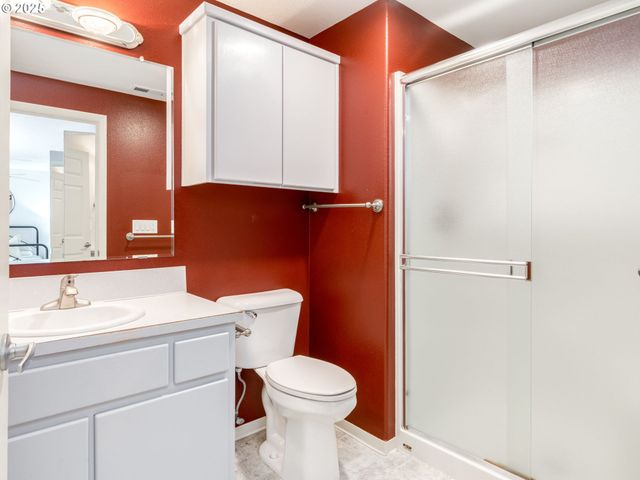 142 Sw HOWARD Dr, Mc Minnville, OR 97128