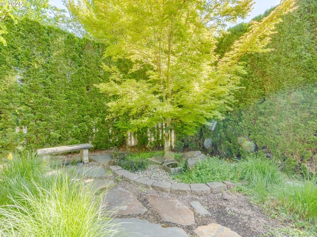 142 Sw HOWARD Dr, Mc Minnville, OR 97128