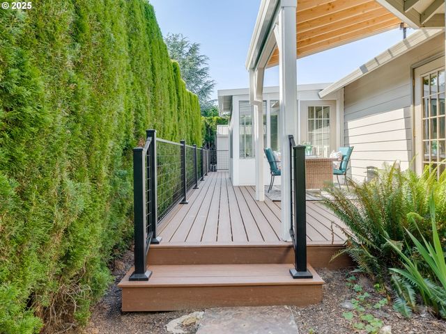 142 Sw HOWARD Dr, Mc Minnville, OR 97128