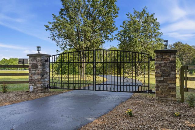 2190 Landrum Mill Road, Campobello, SC 29322