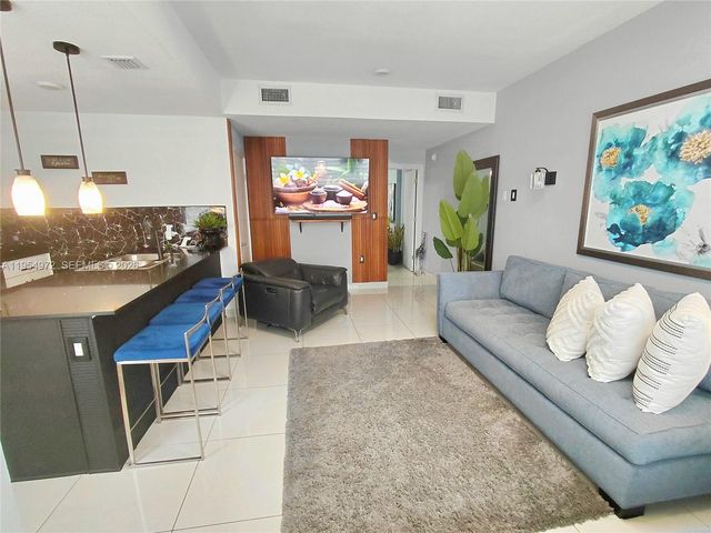 25868 SW 139th Path, Homestead, FL 33032