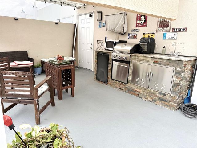 25868 SW 139th Path, Homestead, FL 33032