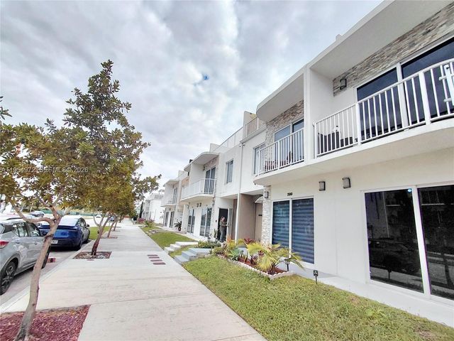 25868 SW 139th Path, Homestead, FL 33032