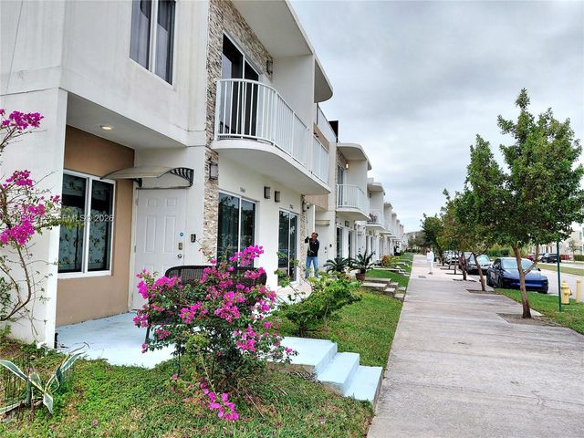 25868 SW 139th Path, Homestead, FL 33032