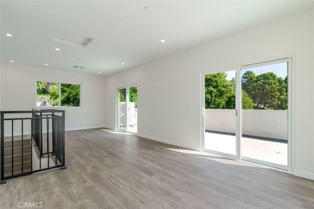 1961 Waltonia Drive 106, Montrose, CA 91020