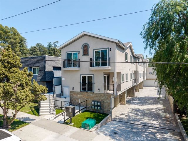 1961 Waltonia Drive 106, Montrose, CA 91020