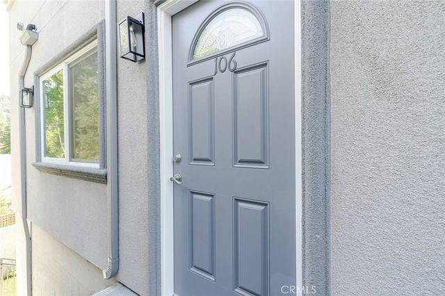 1961 Waltonia Drive 106, Montrose, CA 91020