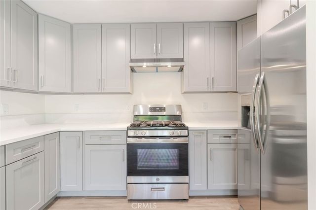 1961 Waltonia Drive 106, Montrose, CA 91020