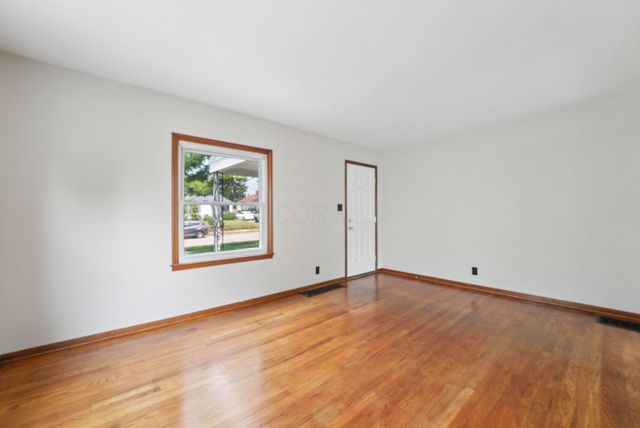 375 E Royal Forest Boulevard, Columbus, OH 43214