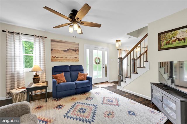 253 PIKETOWN RD, Harrisburg, PA 17112