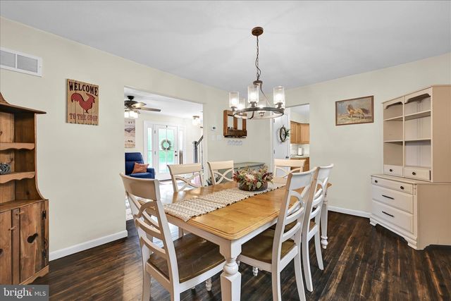 253 PIKETOWN RD, Harrisburg, PA 17112