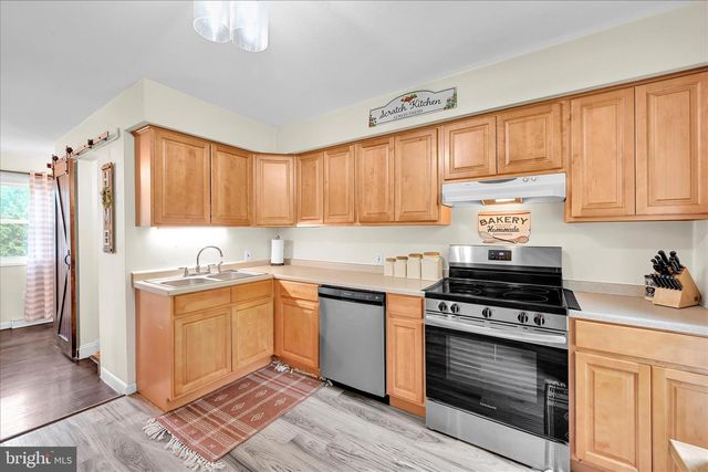 253 PIKETOWN RD, Harrisburg, PA 17112