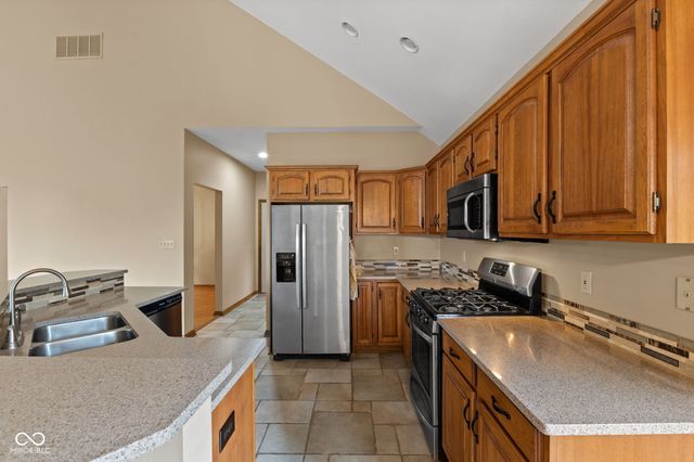 1858 Broadleaf Court, Greenwood, IN 46143