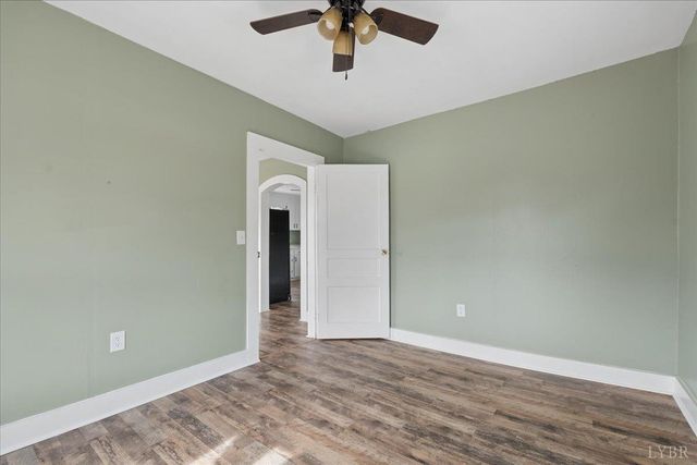 1074 Throckmorton Trail, Scottsburg, VA 24589