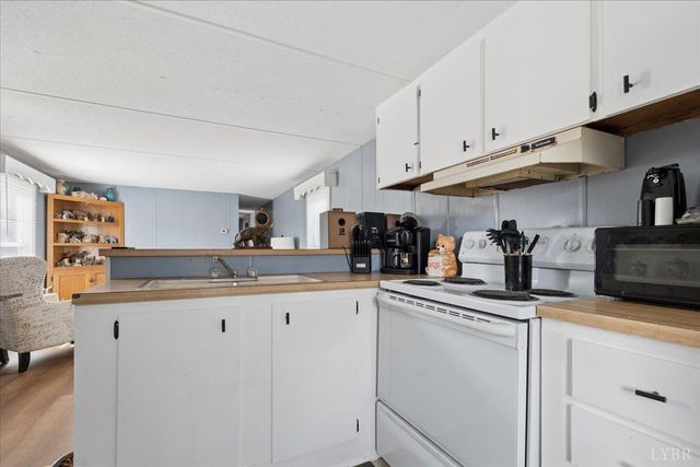 1074 Throckmorton Trail, Scottsburg, VA 24589