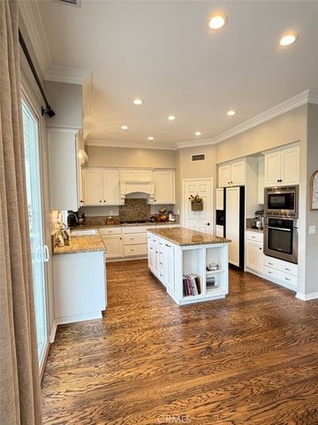 24217 English Rose, Valencia, CA 91354