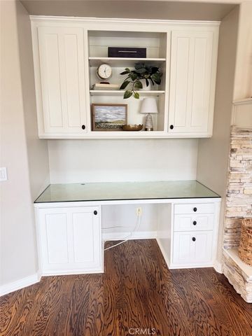 24217 English Rose, Valencia, CA 91354