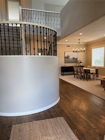 24217 English Rose, Valencia, CA 91354