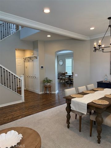 24217 English Rose, Valencia, CA 91354