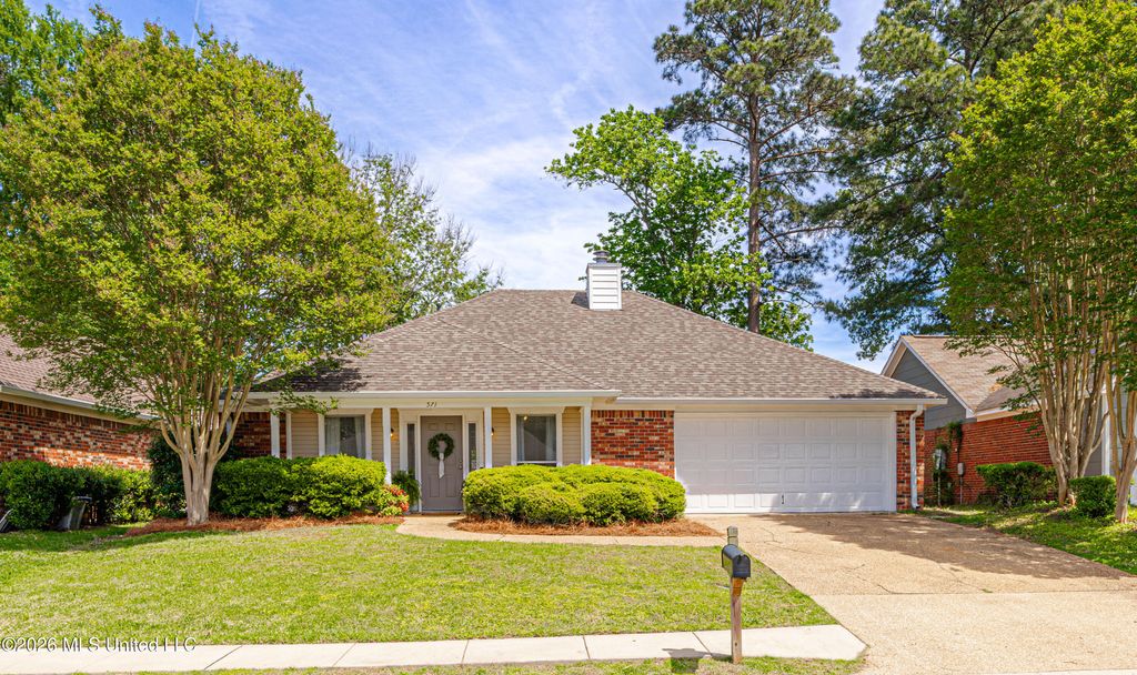 571 Acorn Lane, Brandon, MS 39047