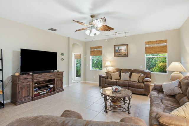 4882 W BREEZE CIRCLE, Palm Harbor, FL 34683