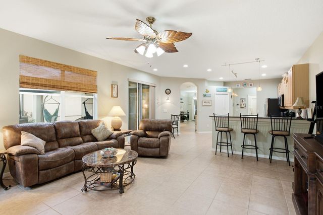 4882 W BREEZE CIRCLE, Palm Harbor, FL 34683
