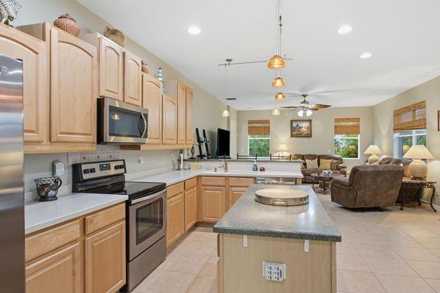 4882 W BREEZE CIRCLE, Palm Harbor, FL 34683