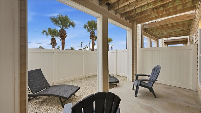 14202 Encantada Ave, Corpus Christi, TX 78418
