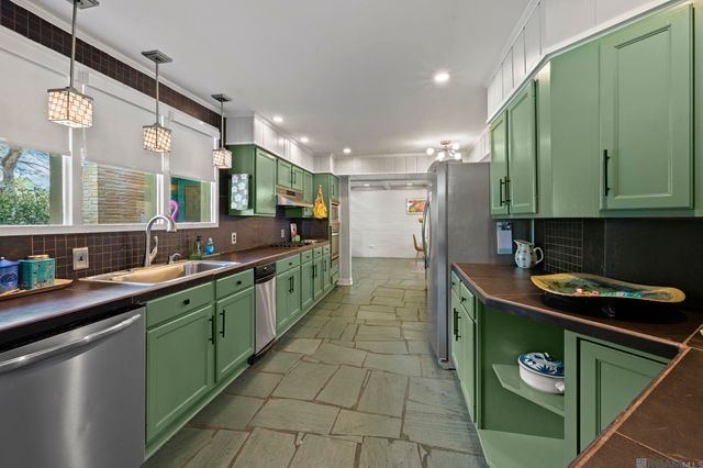 350 W Ardenwood, Baton Rouge, LA 70806