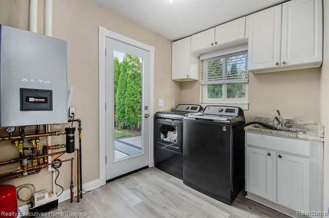 37762 Huron Pointe Drive, Harrison Twp, MI 48045