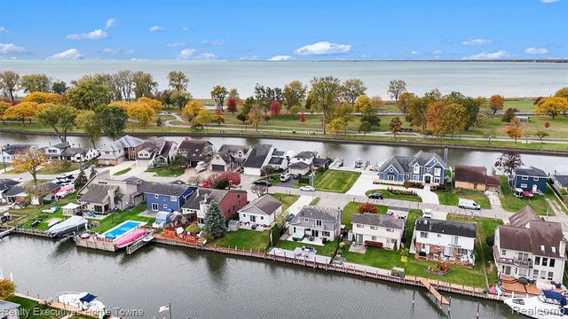 37762 Huron Pointe Drive, Harrison Twp, MI 48045