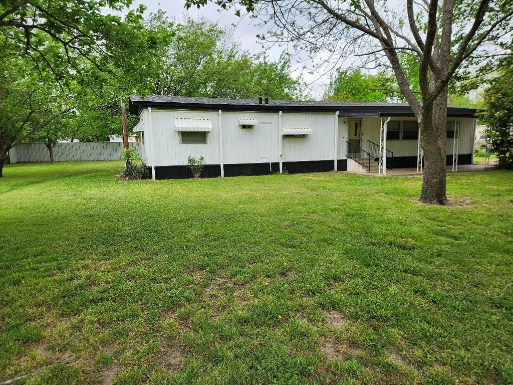 12208 Lunar Lane, Burleson, TX 76028