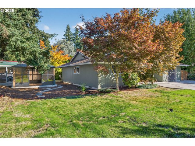 17928 ROYAL Ct, Lake Oswego, OR 97035