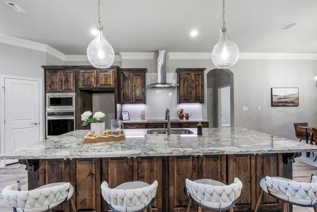 10301 Ravenswood Road, Granbury, TX 76049