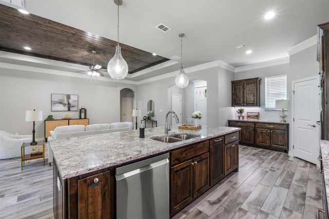 10301 Ravenswood Road, Granbury, TX 76049