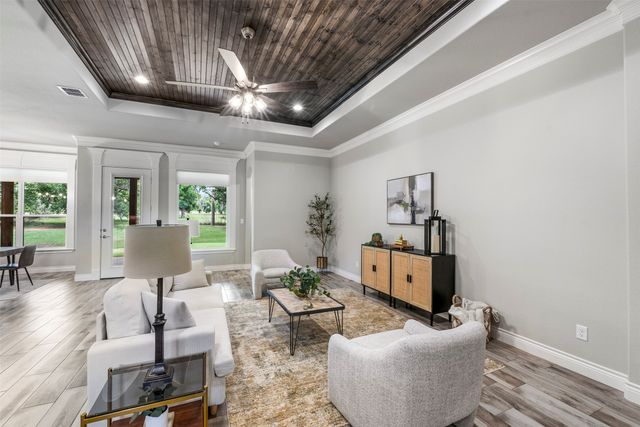 10301 Ravenswood Road, Granbury, TX 76049