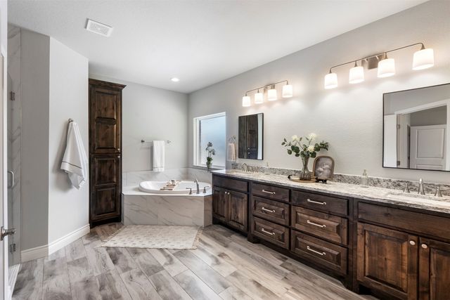 10301 Ravenswood Road, Granbury, TX 76049