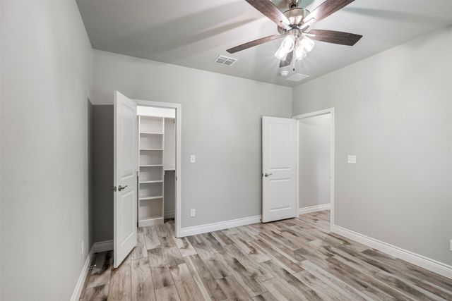 10301 Ravenswood Road, Granbury, TX 76049