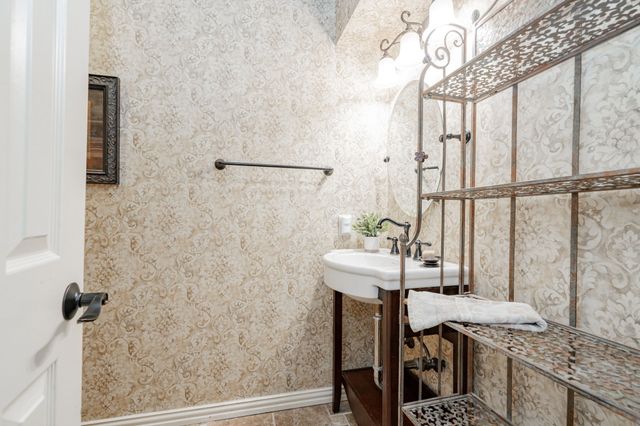 8429 Karen Lane, Terrell, TX 75160