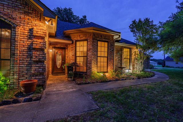 8429 Karen Lane, Terrell, TX 75160