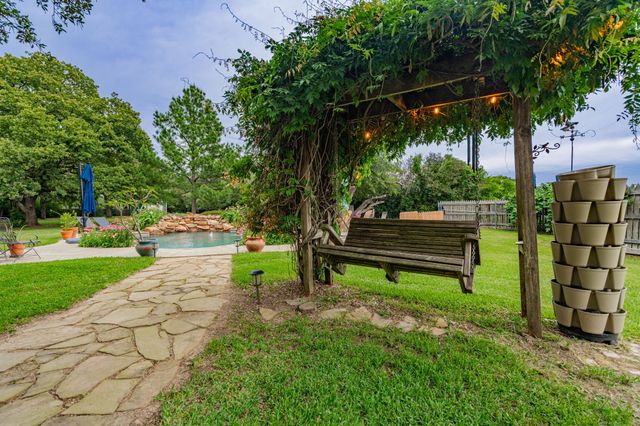 8429 Karen Lane, Terrell, TX 75160