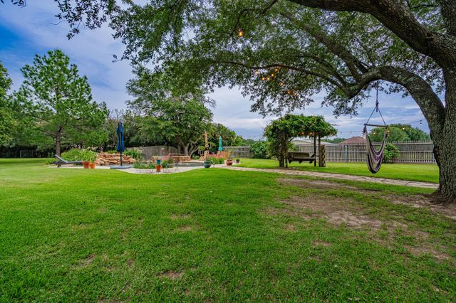 8429 Karen Lane, Terrell, TX 75160