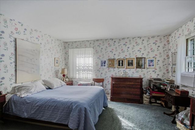 1 Grandview Circle, Pleasantville, NY 10570