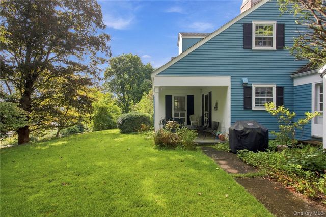 1 Grandview Circle, Pleasantville, NY 10570