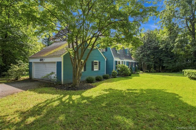 1 Grandview Circle, Pleasantville, NY 10570