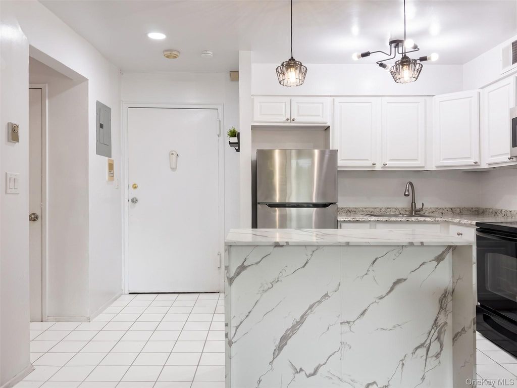 115 Dehaven Drive 205, Yonkers, NY 10703 — photo 3